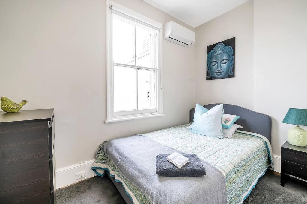 Ideal Location 3 Bdr Paddo Terrace Parking & Pets Holiday home *