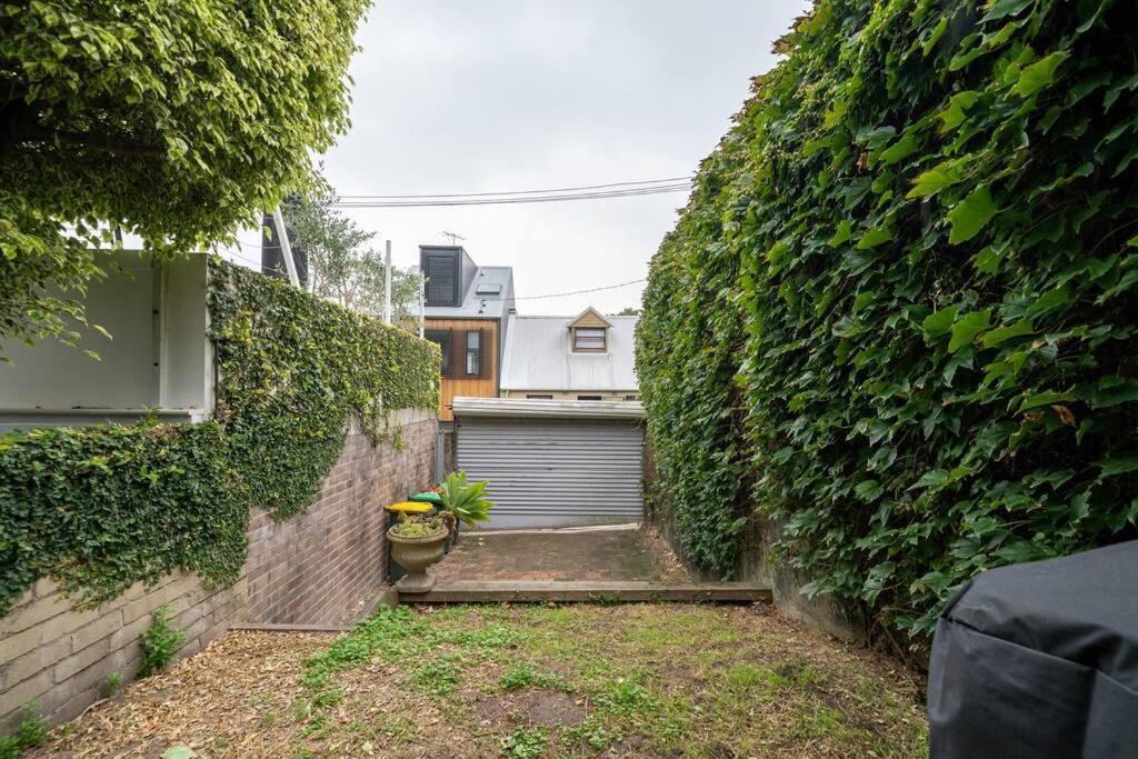 Ideal Location 3 Bdr Paddo Terrace Parking & Pets *